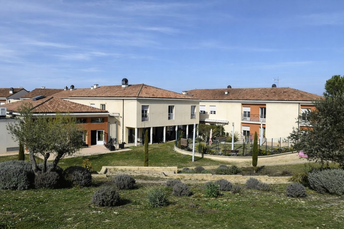 L'Occitanie - programme immobilier neuf CABRIES (13) - Résidence Médicalisée