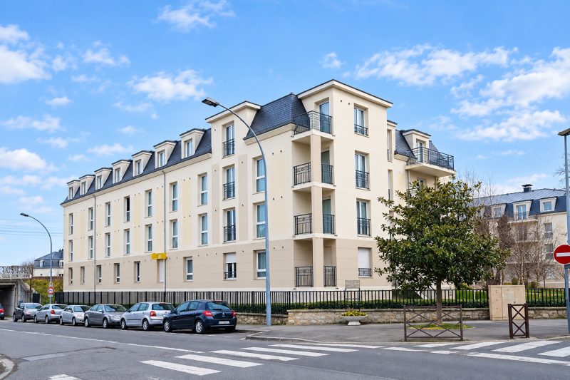 LOGELY POISSY